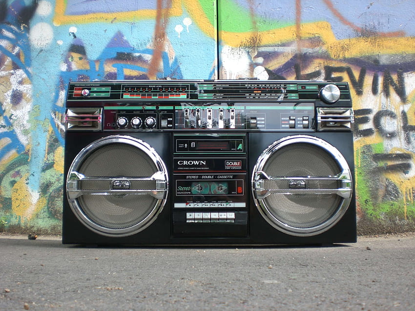 analog, antyczny, boombox, magnetofon kasetowy, klasyczny, betonowa podłoga, brudny, sprzęt, ghettoblaster, graffiti, nostalgia, stara szkoła, gracz, moc, radio, retro, dźwięk, stereo, ulica, transport , magnetofon Tapeta HD
