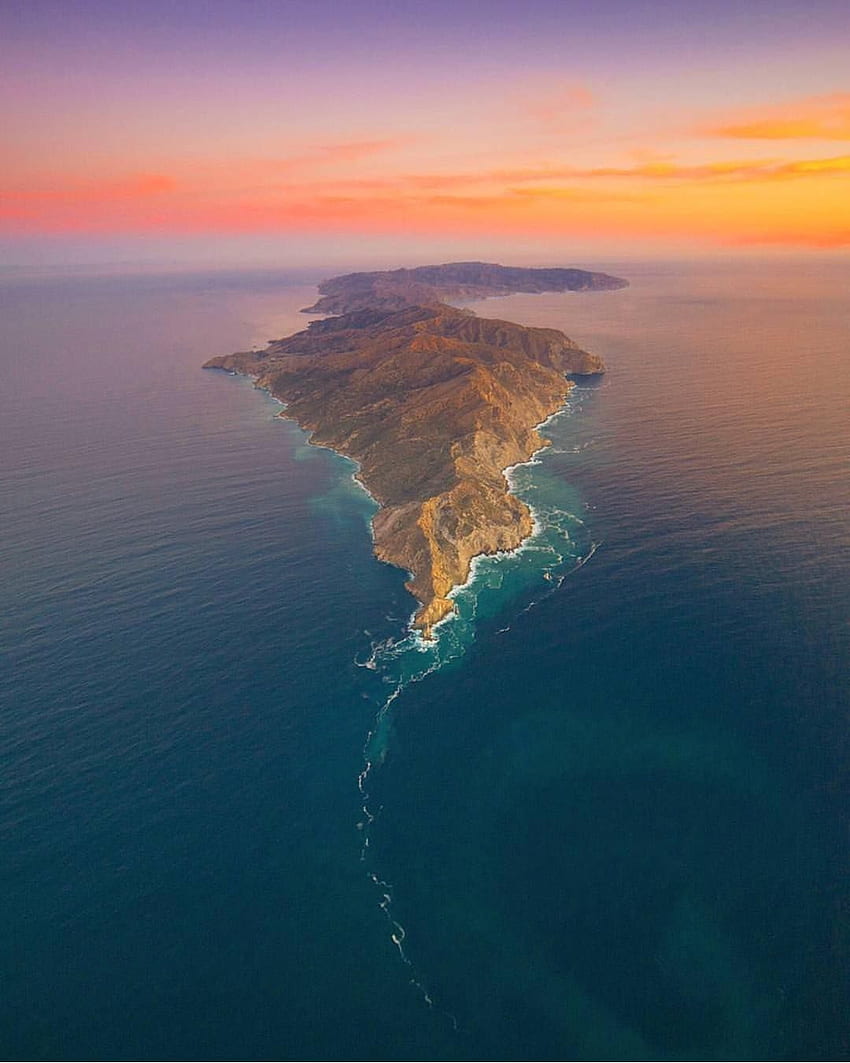 liveoutdoors na Instagramie: „Piękne lotnicze wyspy Catalina w Kalifornii. ©. Wyspa Catalina w Kalifornii, wyspa Catalina, Kalifornia, wyspa Santa Catalina Tapeta na telefon HD