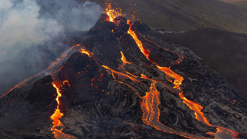 In : Volcano dormant for 6,000 years erupts in Iceland, Volcanic Eruptions HD wallpaper