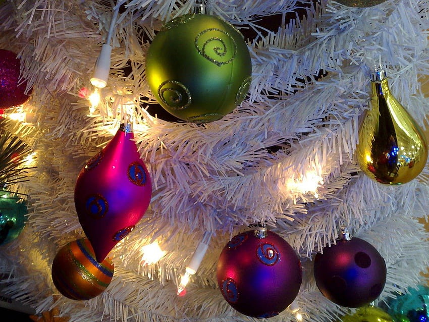 Colorful Globes, globes, colorful, white, christmas, beautiful HD wallpaper