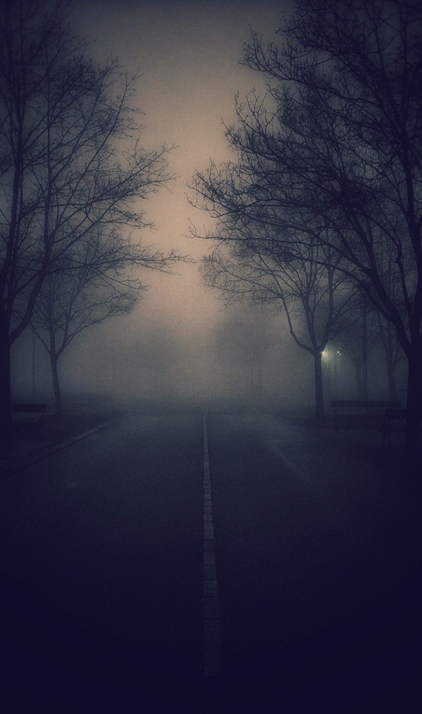 В непознатото. Тъмна улица, графика на мъгла, графика на природата, тъмна мъглива нощ HD тапет за телефон