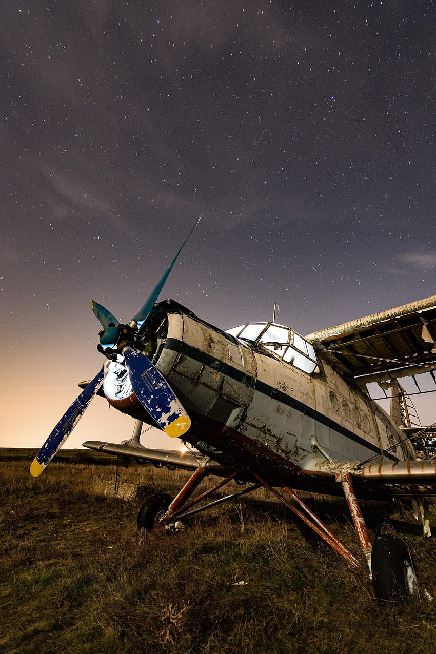 Terk edilmiş bir uçağın ITAP'ı. Uçak, Çift kanatlı, Eski uçaklar HD telefon duvar kağıdı