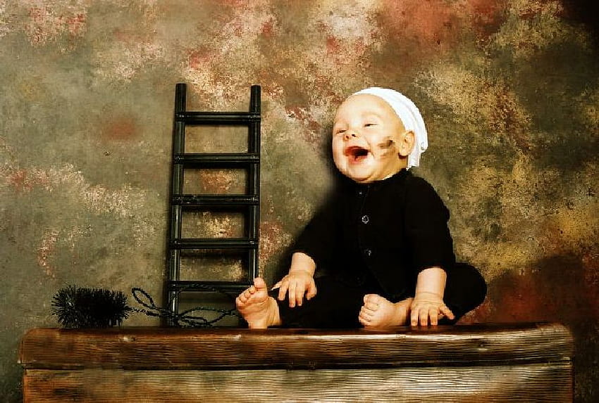 赤ちゃんの煙突掃除人、煙突、赤ちゃん、かわいい、笑う 高画質の壁紙