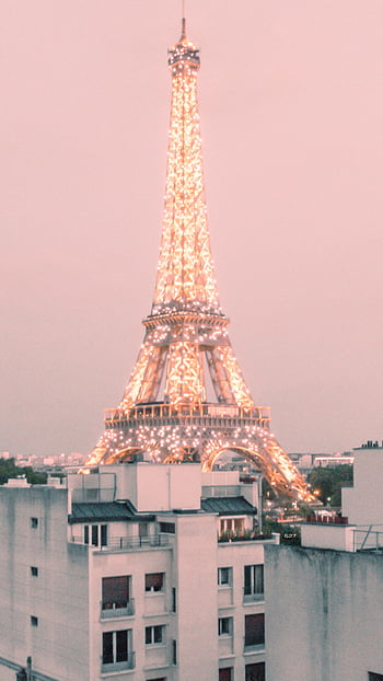 Hình nền Eiffelturm HD làm cho tất cả các thiết bị của bạn trở nên tuyệt đẹp và độc đáo. Sắp xếp cho màn hình của bạn được trang trí đầy tinh tế với hình ảnh này. Hãy tải xuống ngay hôm nay để thưởng thức nó.