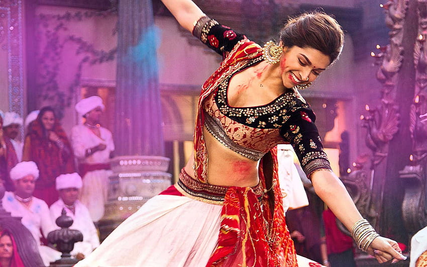 Bailando Deepika De La Película Ram Leela. Películas de Bollywood, Danza de Bollywood fondo de pantalla