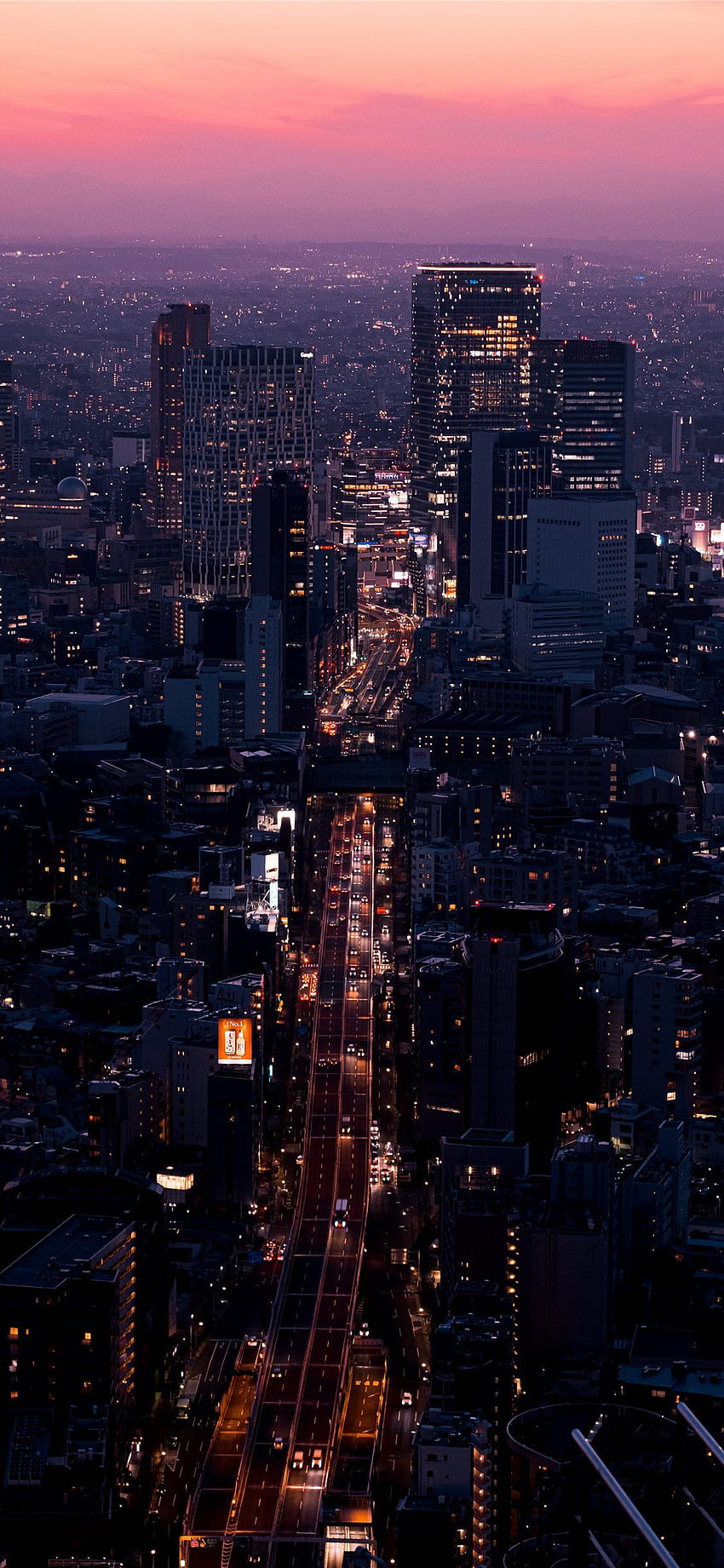 vue aérienne des bâtiments de la ville pendant la nuit Fond d'écran de téléphone HD