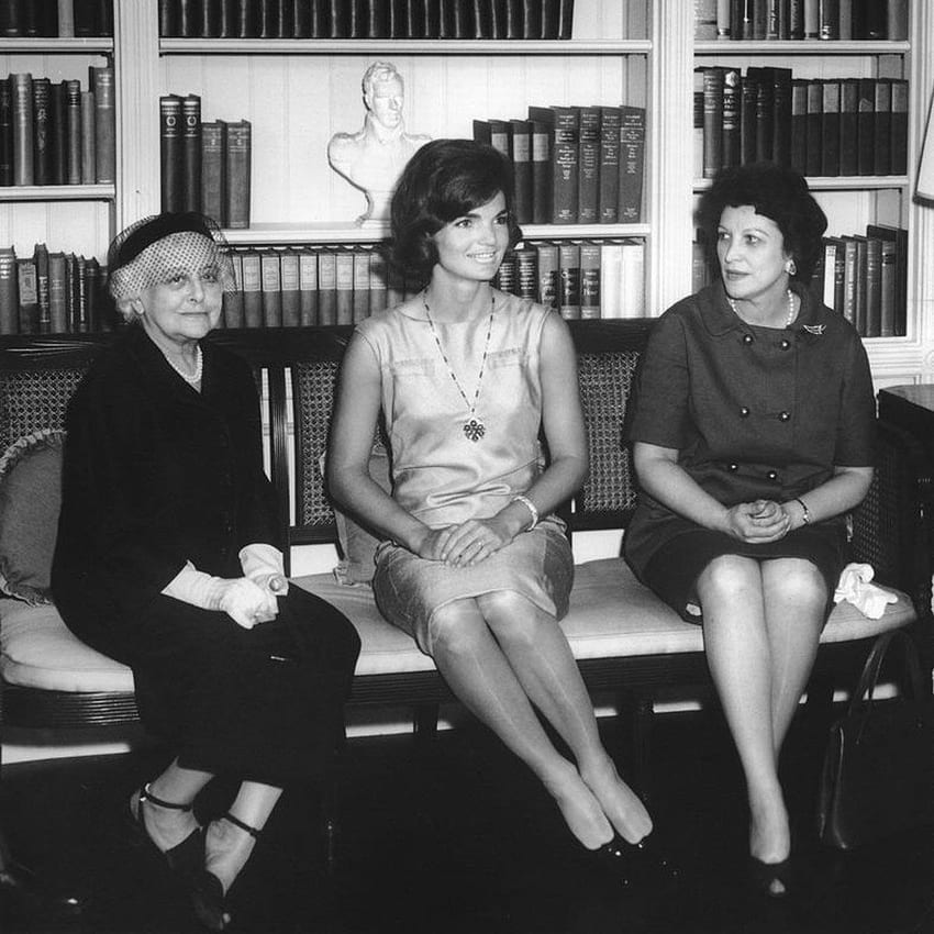 The Incredible History of Jackie Kennedy's Decorating of the White House. The Family Handyman, Jacqueline Kennedy HD phone wallpaper