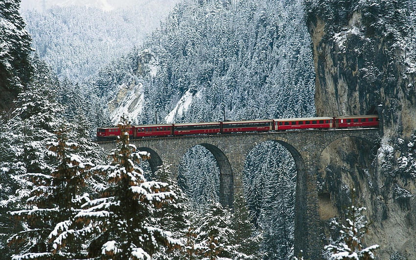 Engadin Valley, Swiss Alps - World HD wallpaper