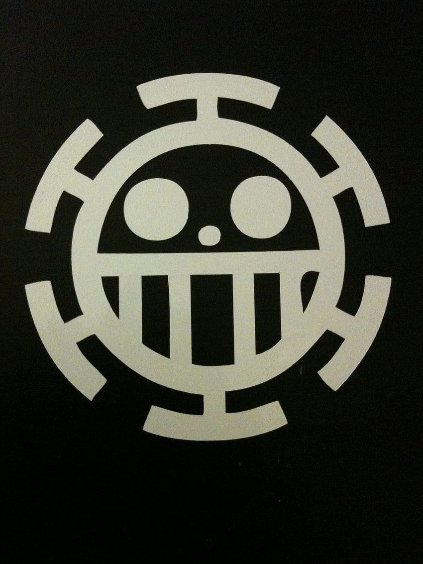 Logo dei pirati del cuore di un pezzo Sfondo del telefono HD