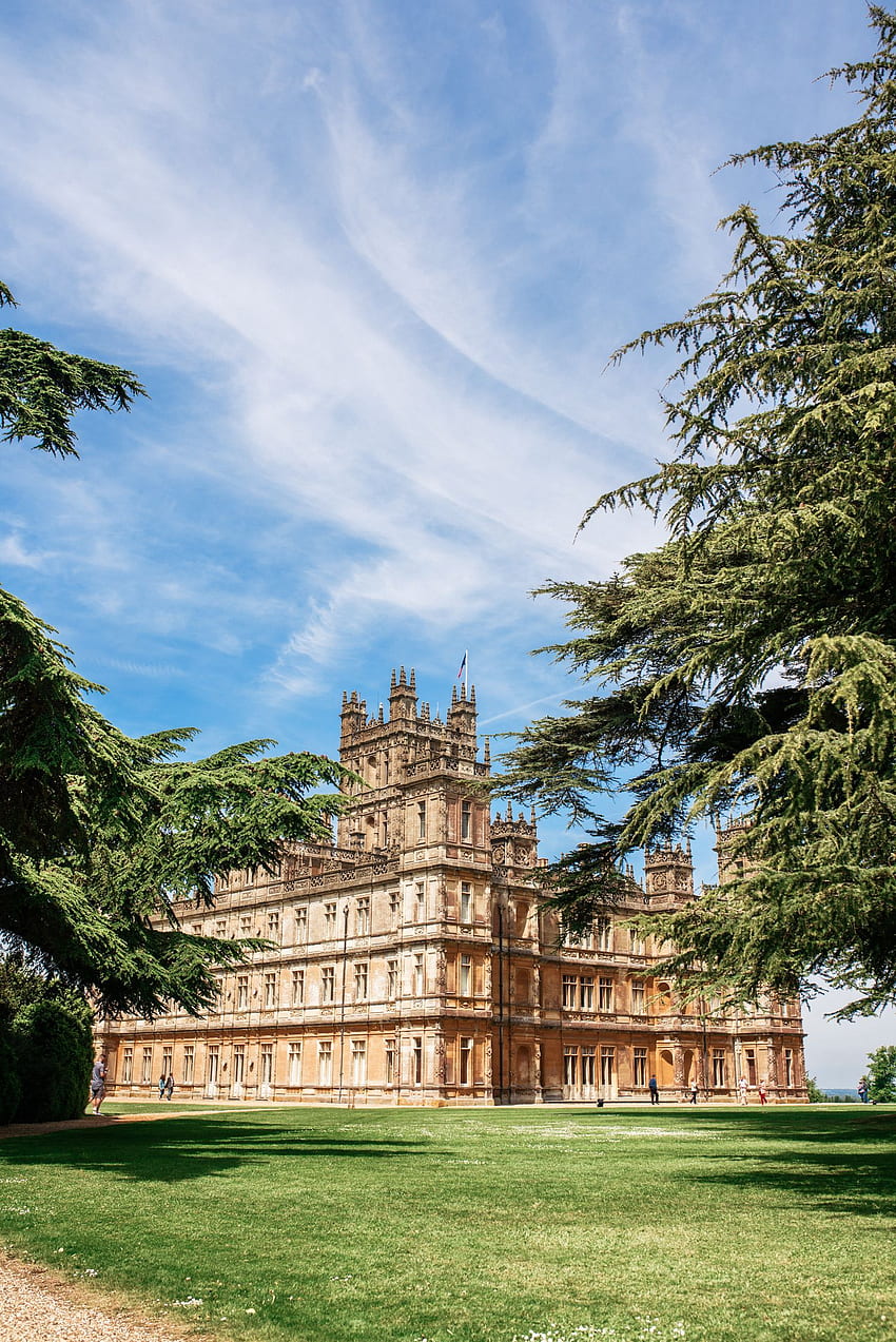 Highclere Castle from Downton Abbey in 2020. Downton abbey location, Highclere castle, Downton abbey HD phone wallpaper