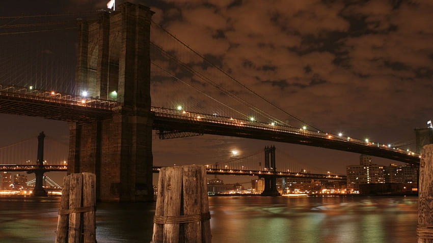 pont de brooklyn sous une nuit nuageuse, nuit, rivière, ville, lumières, nuages, ponts Fond d'écran HD