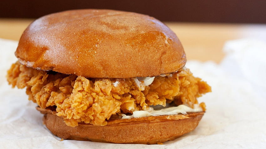Popeyes Runs Out of New Chicken Sandwich in Just 15 Days HD wallpaper