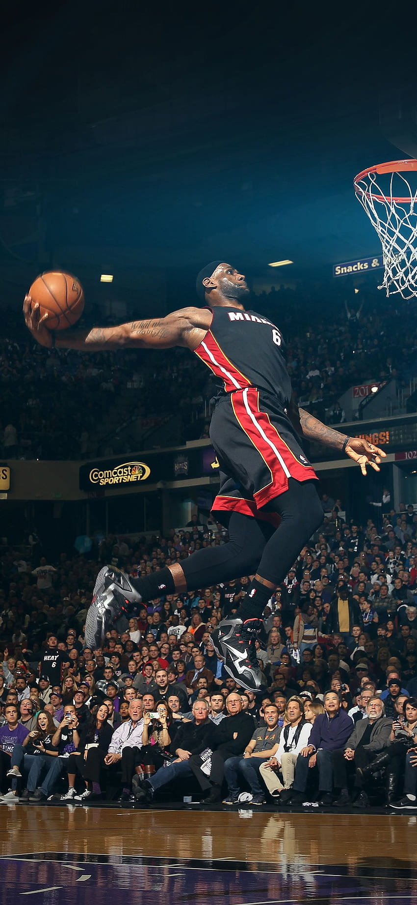Miami Panas LeBron James. Lebron james miami heat, Lebron james, Basket wallpaper ponsel HD