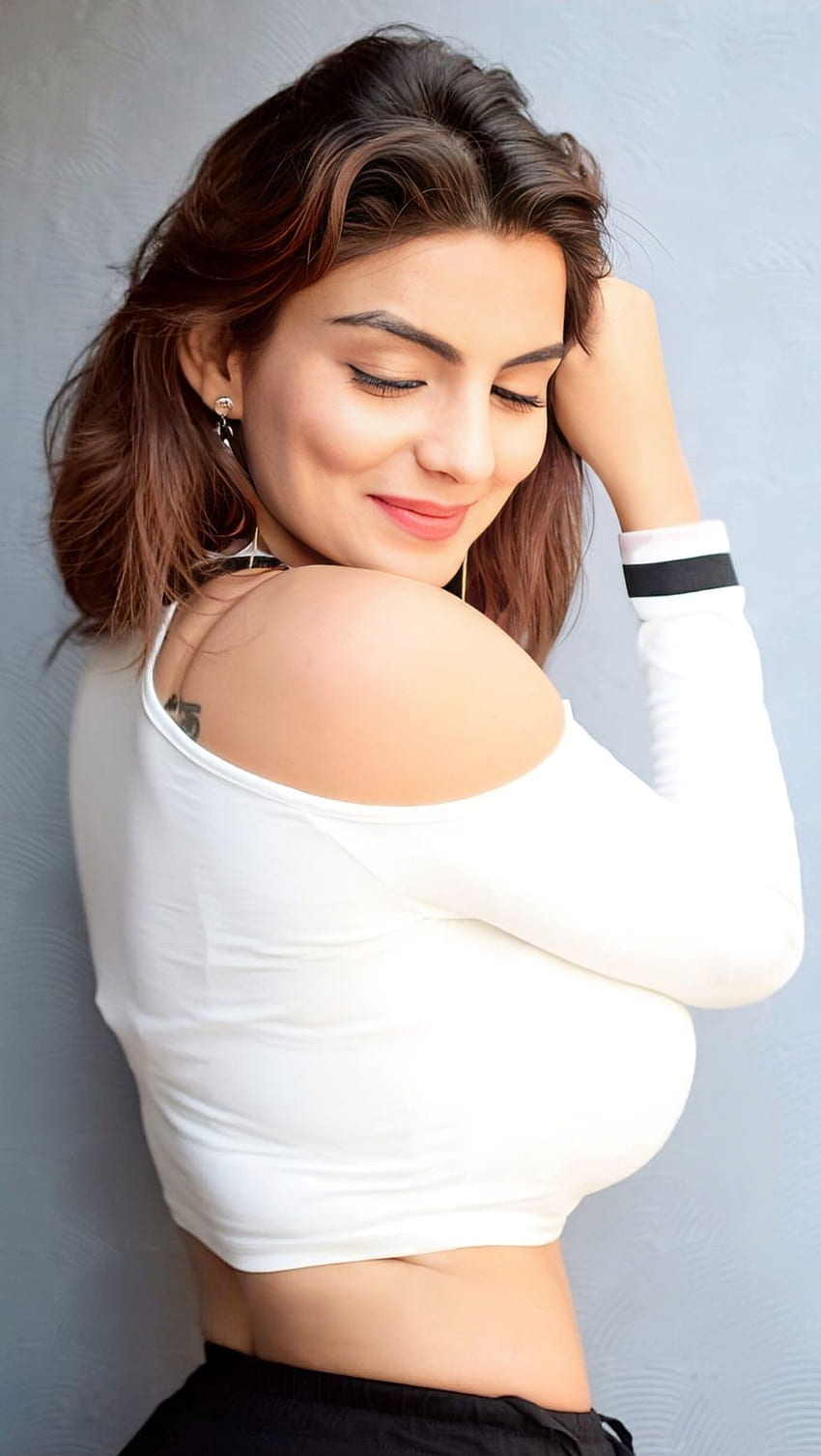 Anveshi jain, bollywood actress HD phone wallpaper