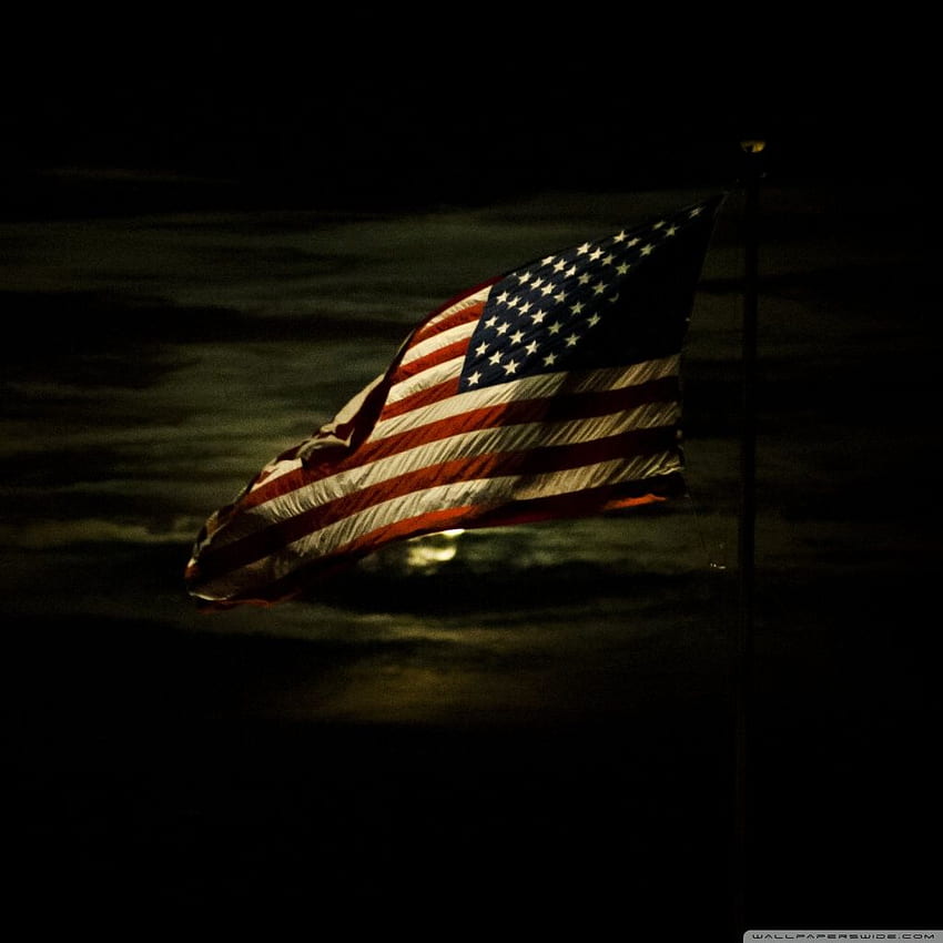 Американско знаме, осветено от пълна луна, ултра фон за U TV: и ултраширок и лаптоп: таблет: смартфон, тъмен американски флаг HD тапет за телефон