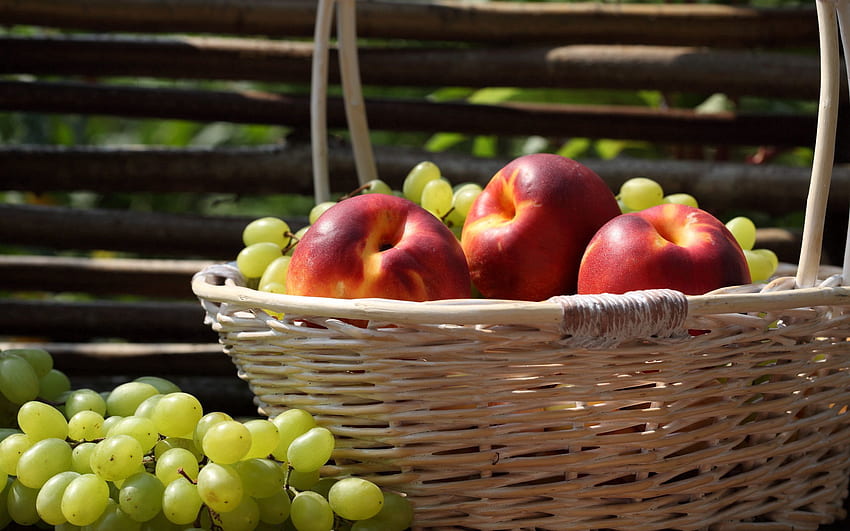 Храна, ябълки, грозде, кошница, реколта HD тапет