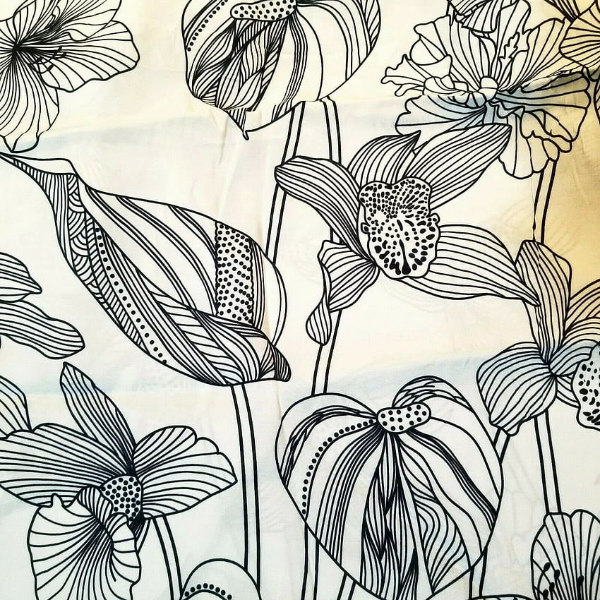 アイボリーのシルキーポリに大胆な黒でスケッチされた熱帯の葉と花！ - 美しいテキスタイル、黒と白の南国の花 HD電話の壁紙