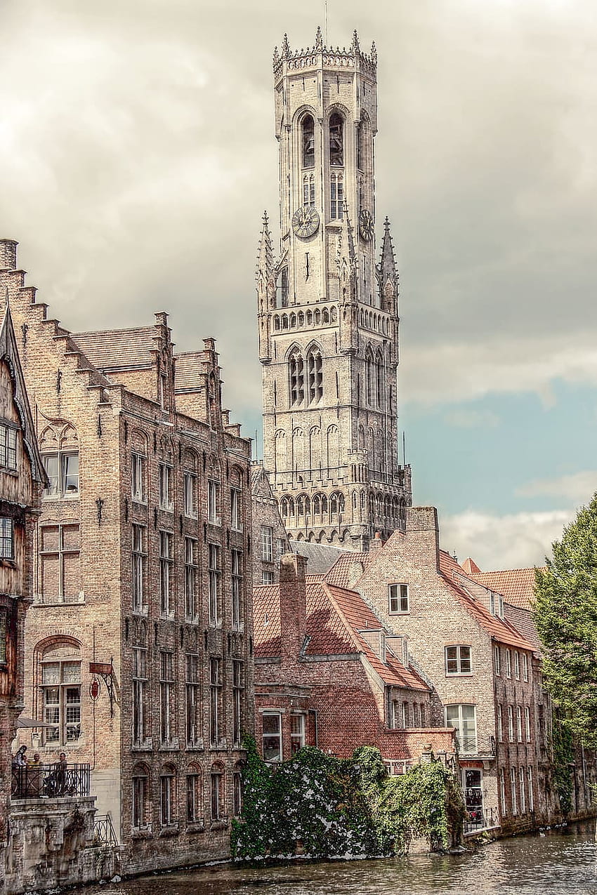 ilustrasi menara putih dan merah muda belfry bruges [] untuk , Ponsel & Tablet Anda. Jelajahi Brugge. Club Bruge KV wallpaper ponsel HD