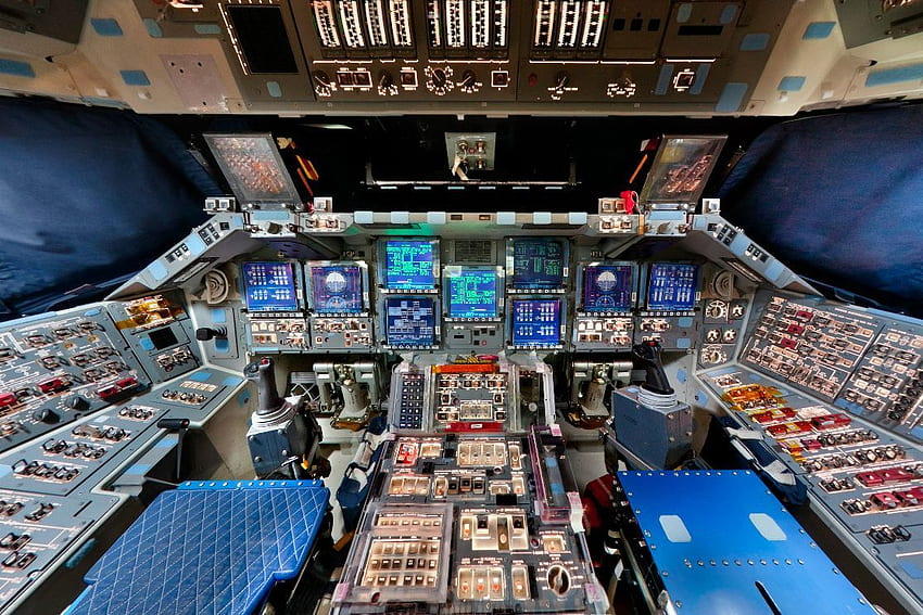 Panorámica de 360º de la cubierta de vuelo del transbordador espacial Discovery. Vuelo espacial, Transbordador espacial, Misiones del transbordador espacial, Cabina de nave espacial fondo de pantalla