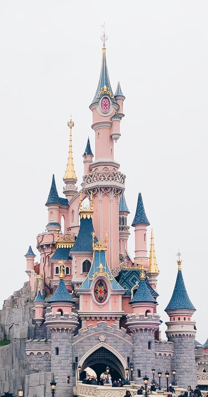 Disneyland Paris Winter 2018 - HD phone wallpaper
