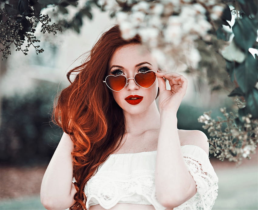 Heart shape, sunglasses, woman model HD wallpaper
