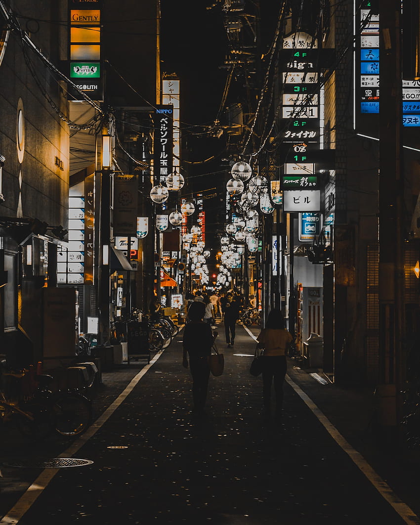 Callejón de la noche en Osaka Japón. osaka japón, japón, callejón japonés fondo de pantalla del teléfono