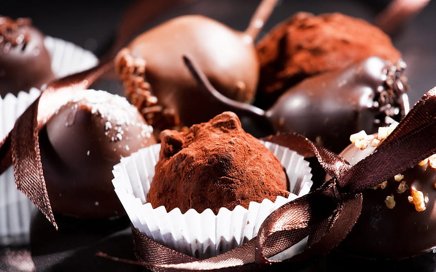 Sorprese al cioccolato, dolce, sorpresa, cioccolato, nastro Sfondo HD