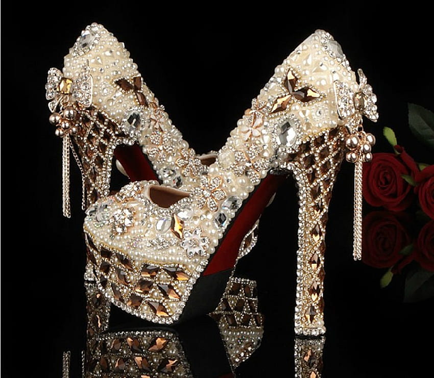 US$20 million heels? World's most expensive shoes are made of solid gold,  with 30 carats of diamonds and a 1576 meteorite | South China Morning Post