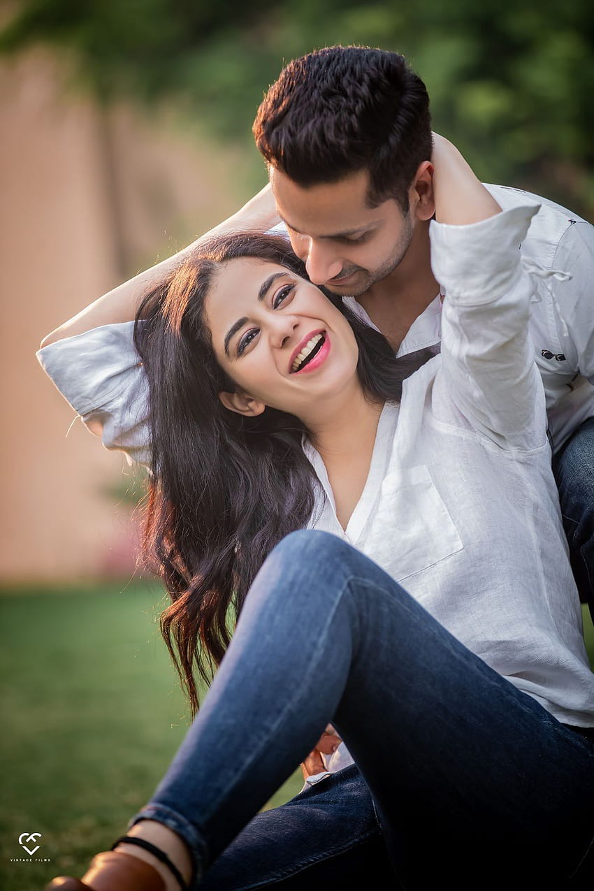 Outdoor Photoshoot Outfit ideas | Outdoor couples photography, Couple  photography poses, Outdoor photoshoot