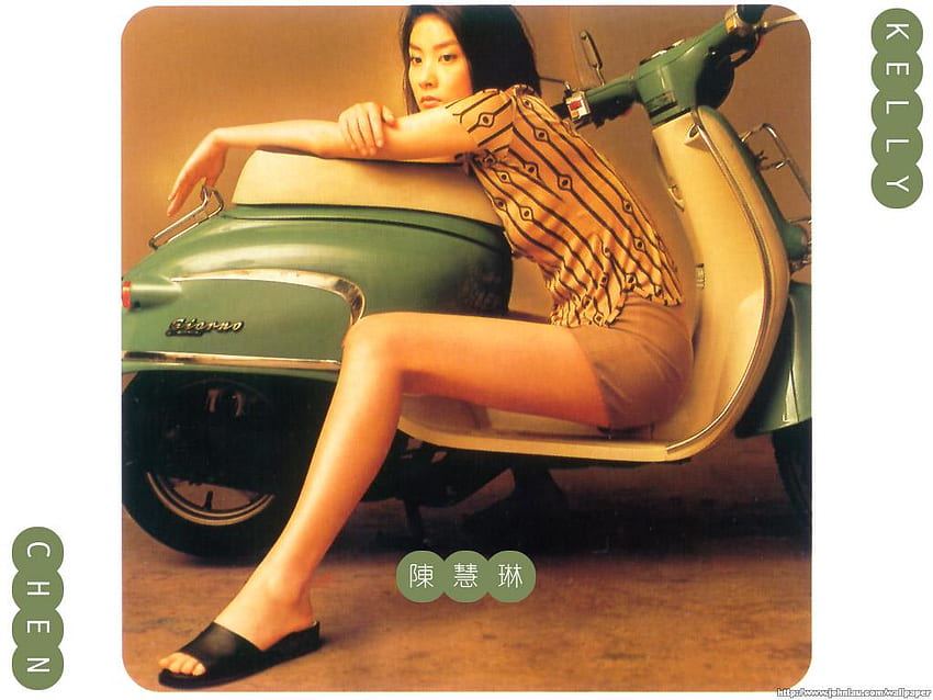 Linda, actriz de Hong Kong, Kelly Chen en scooter, Kelly Chen en scooter, linda, actriz de Hong Kong fondo de pantalla