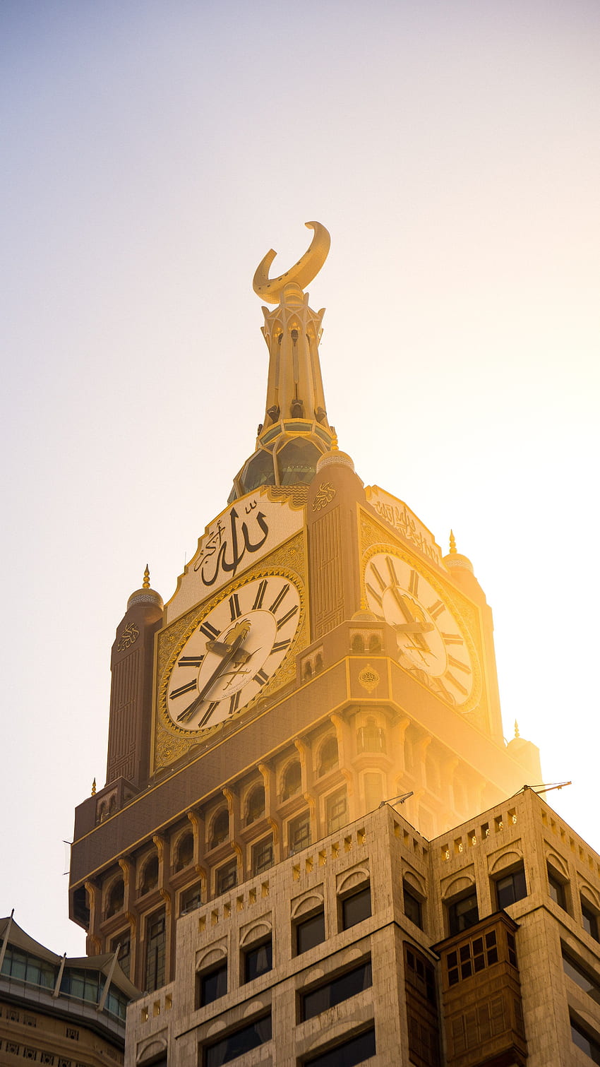 brillante torre del reloj makkah real y fondo de pantalla del teléfono