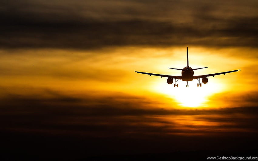 Samolot Latający Zachód Słońca Na Tle Tapeta HD