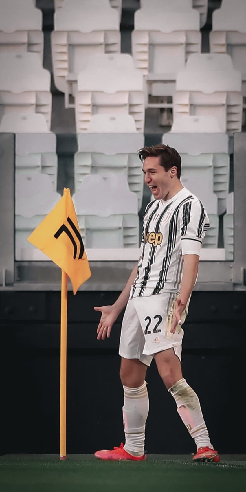 Federico Chiesa fait la célébration de Cristiano Siuu en 2021. Football , Juventus , Juventus Fond d'écran de téléphone HD