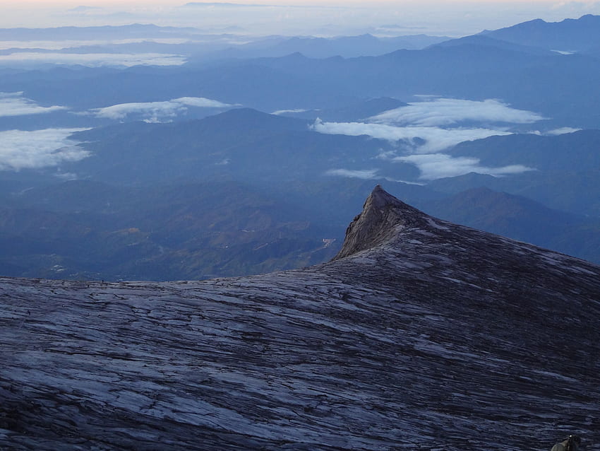 Mount Kinabalu Low's Peak via Mesilau - Sabah, Malaysia HD wallpaper