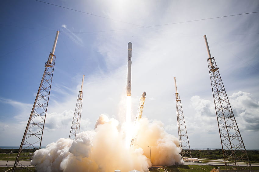 SpaceX Falcon 9 Rocket Launch - Space Coast Launches HD wallpaper