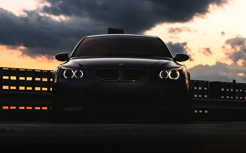 BMW M5, E60, изглед отпред, нощ, E60 тунинг, E60 Angel eyes, немски автомобили, BMW HD тапет