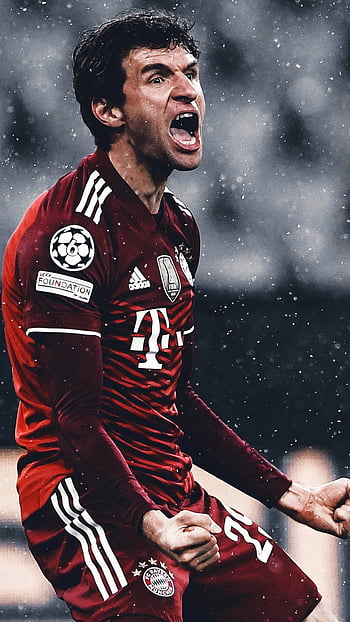 Download Bayern Munich No. 9 Gerd Muller Wallpaper | Wallpapers.com