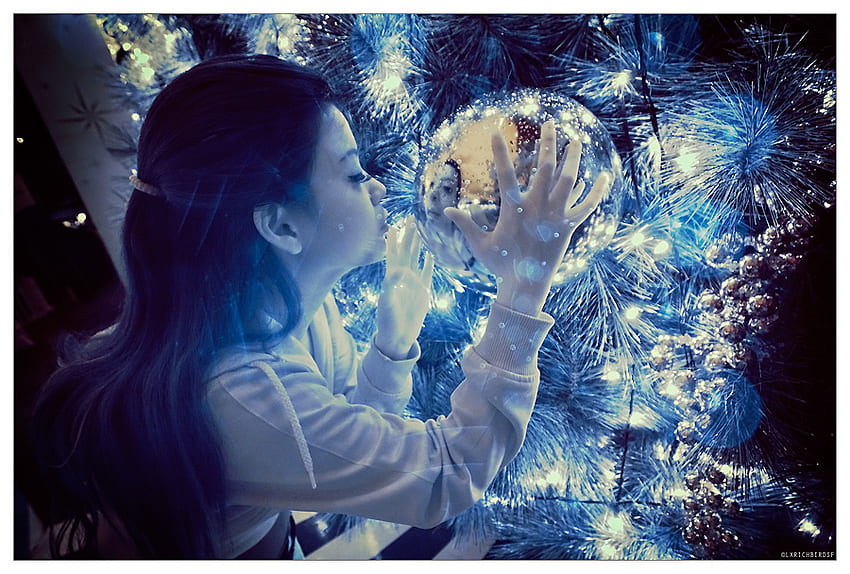 Iced-Crystal-Christmas-Dream, blue, crystal, 3d, fantasy, christmas, girl HD wallpaper