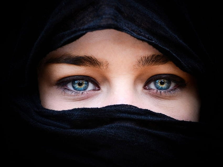 Arab Eyes . Woman with blue eyes, Women, Eyes , Arabic Eyes HD ...