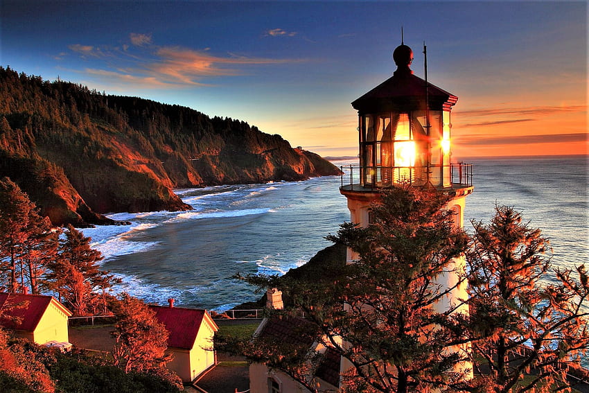 夜明けの灯台、灯台、オレゴン州、家、海 高画質の壁紙
