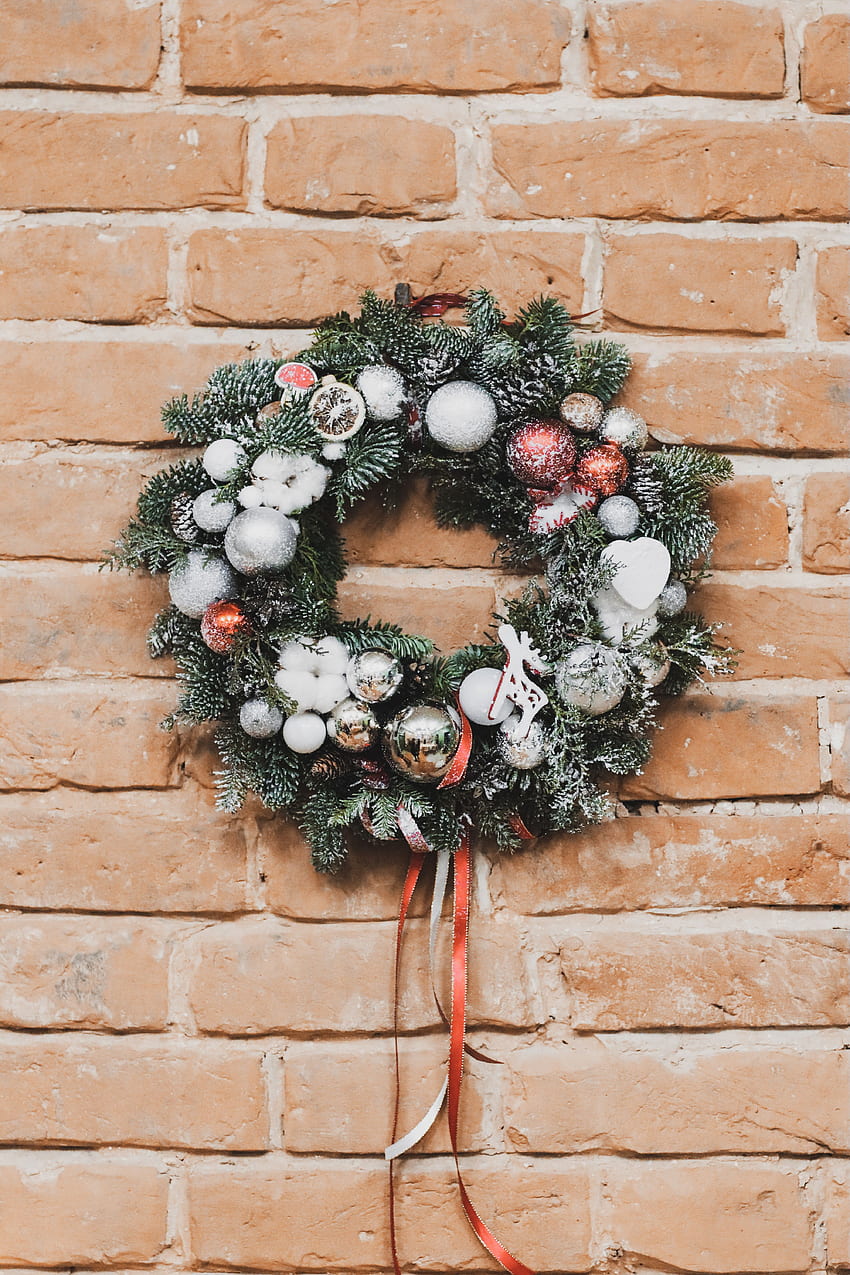 Holidays, New Year, Christmas, Wall, Decoration, Wreath HD phone wallpaper