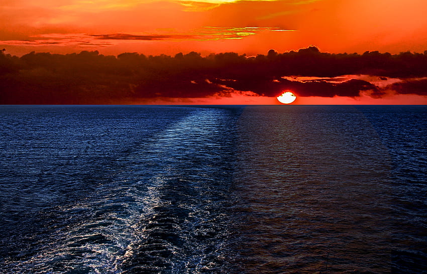 Sunset-R, blau, bunt, großartig, Grafik, Farben, Schönheit, schön, erstaunlich, Wasser, Sonne, Ozean, Sonnenuntergang, Meer, r, schön, hübsch, rot, cool, Wolken, Natur, Himmel, schön HD-Hintergrundbild